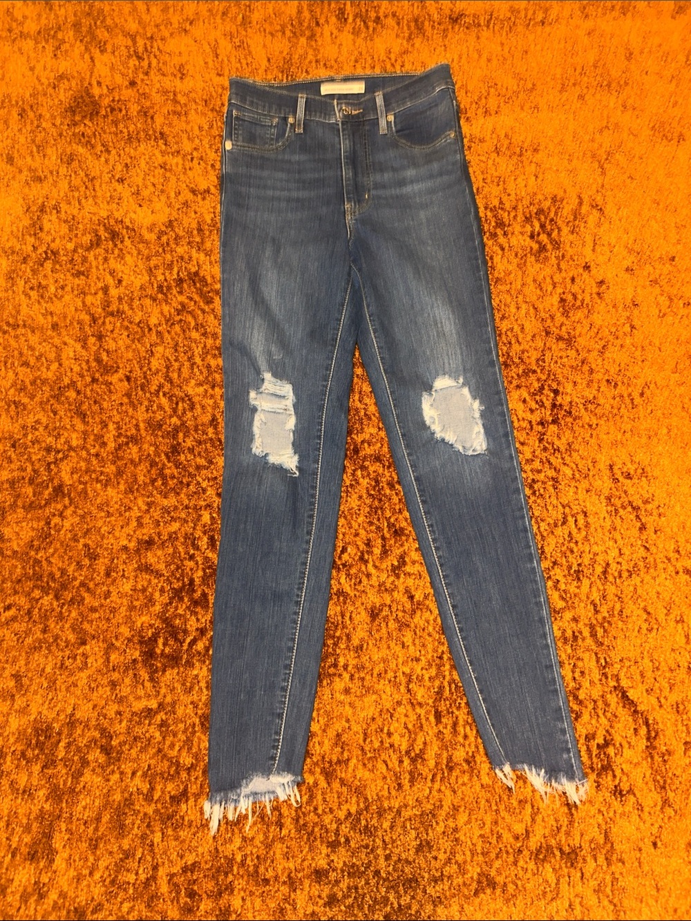 Mile High súper Skinny Jeans in Dark Blue with Knee Distress
